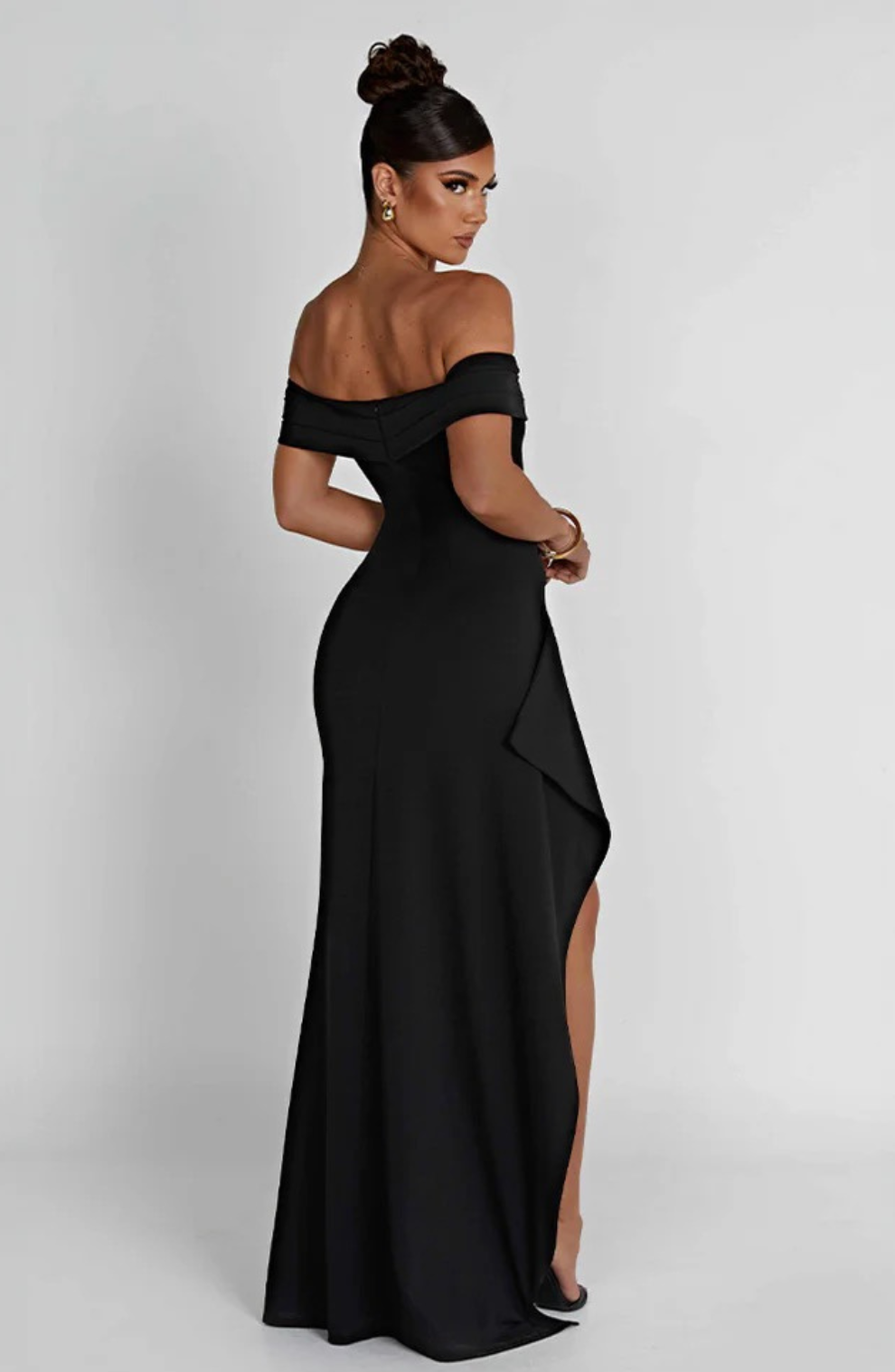 Saint Sculptée deLuxe Maxi Dress